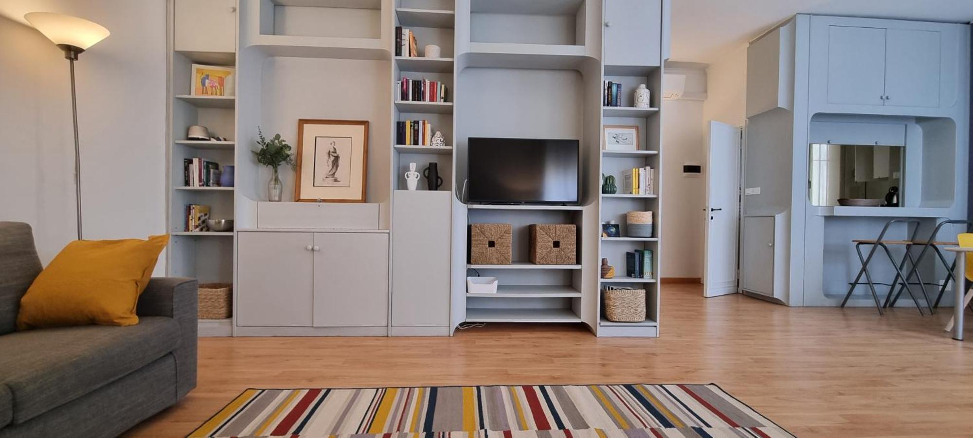 Joivy Contemporary 1-bed Near Duomo Di Apartamento